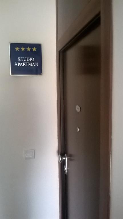 Apartment Small Pearl Split Room photo